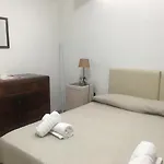 לינה וארוחת בוקר Saturre