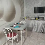 לינה וארוחת בוקר Saturre 3*